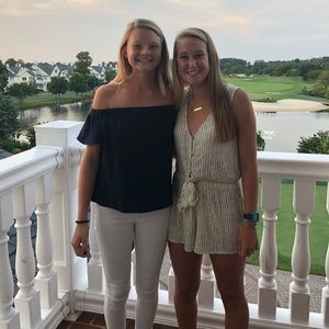 Meet your Posher, Leelee